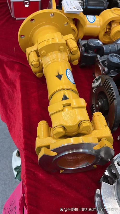 壓路機傳動軸 工程機械動力傳輸的“脊梁”與選購維護全指南